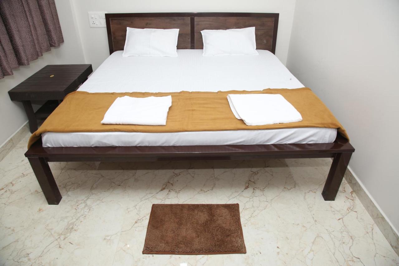 Hotel Madhusudan Executive Kolhapur Eksteriør bilde